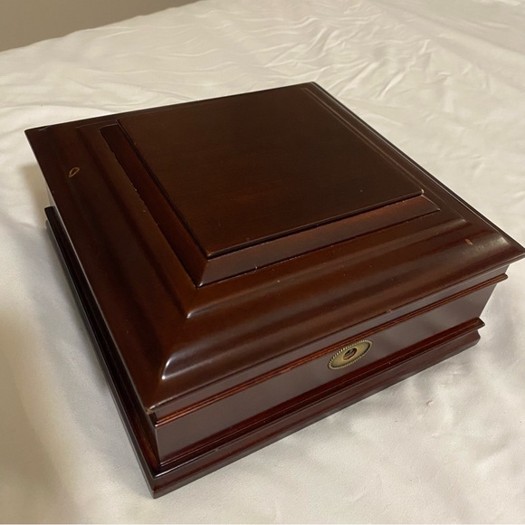 Vintage Bombay Box - Picture 3 of 8